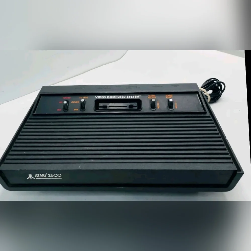 VINTAGE Atari 2600 Wood Grain 4 Switch Console, Cables & Pwr Cord Clean & Tested